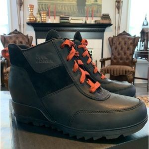 Size 9 Sorel Women's Evie Sport Lace Bootie